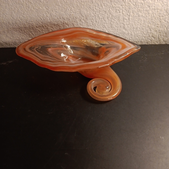 GORGEOUS VTG Sooner Orange Swirl Glass 8" Cornucopia Vase. - Picture 3 of 7